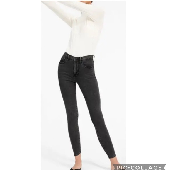 Everlane Denim - EUC Everlane Black Wash High Rise Skinny Ankle Jeans